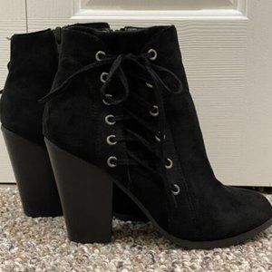 Bonnibel Black Faux Suede Lace Up Booties Women's Size 6.5